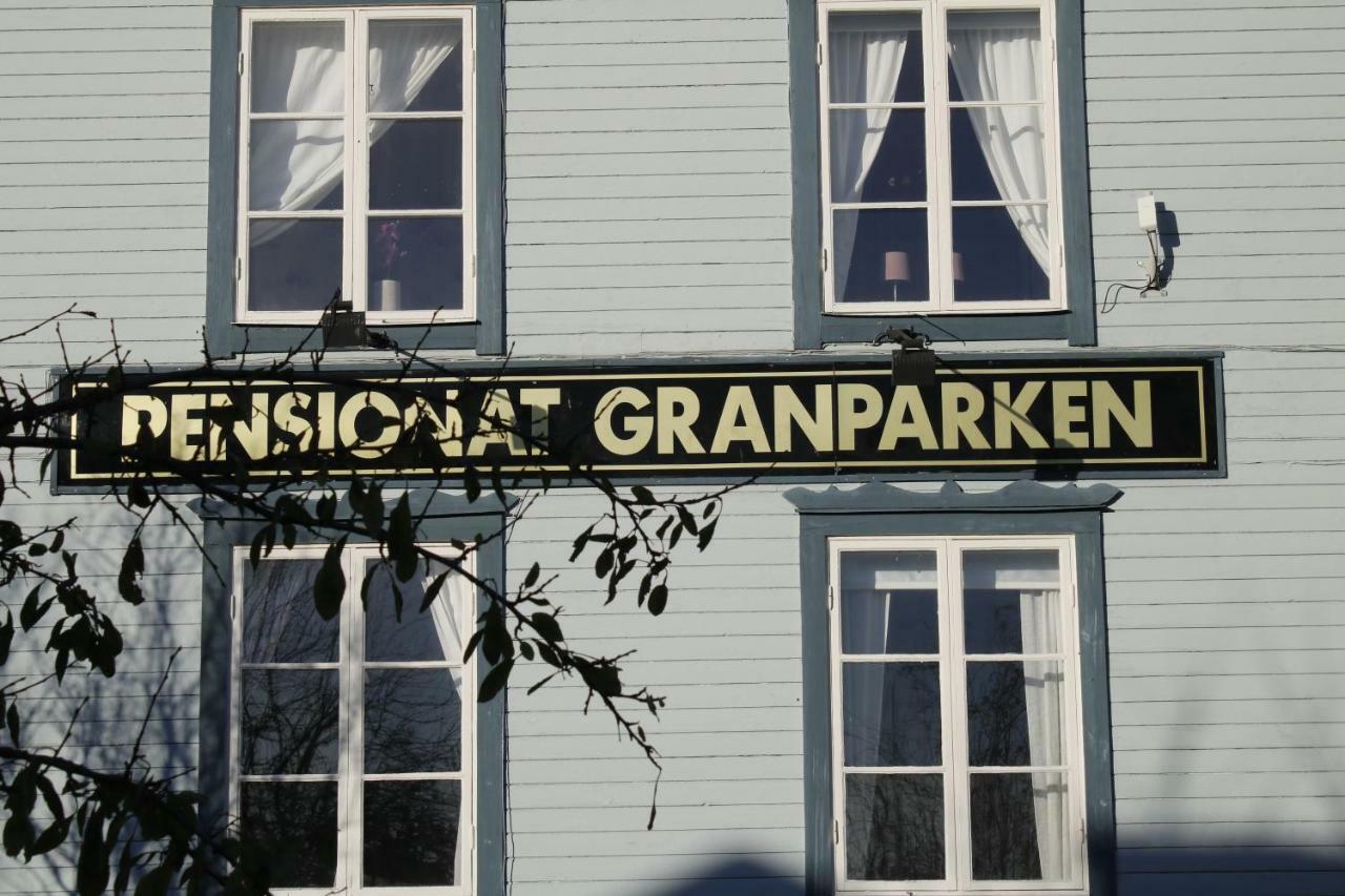 Norrtälje Hotel Pensionat Granparken מראה חיצוני תמונה